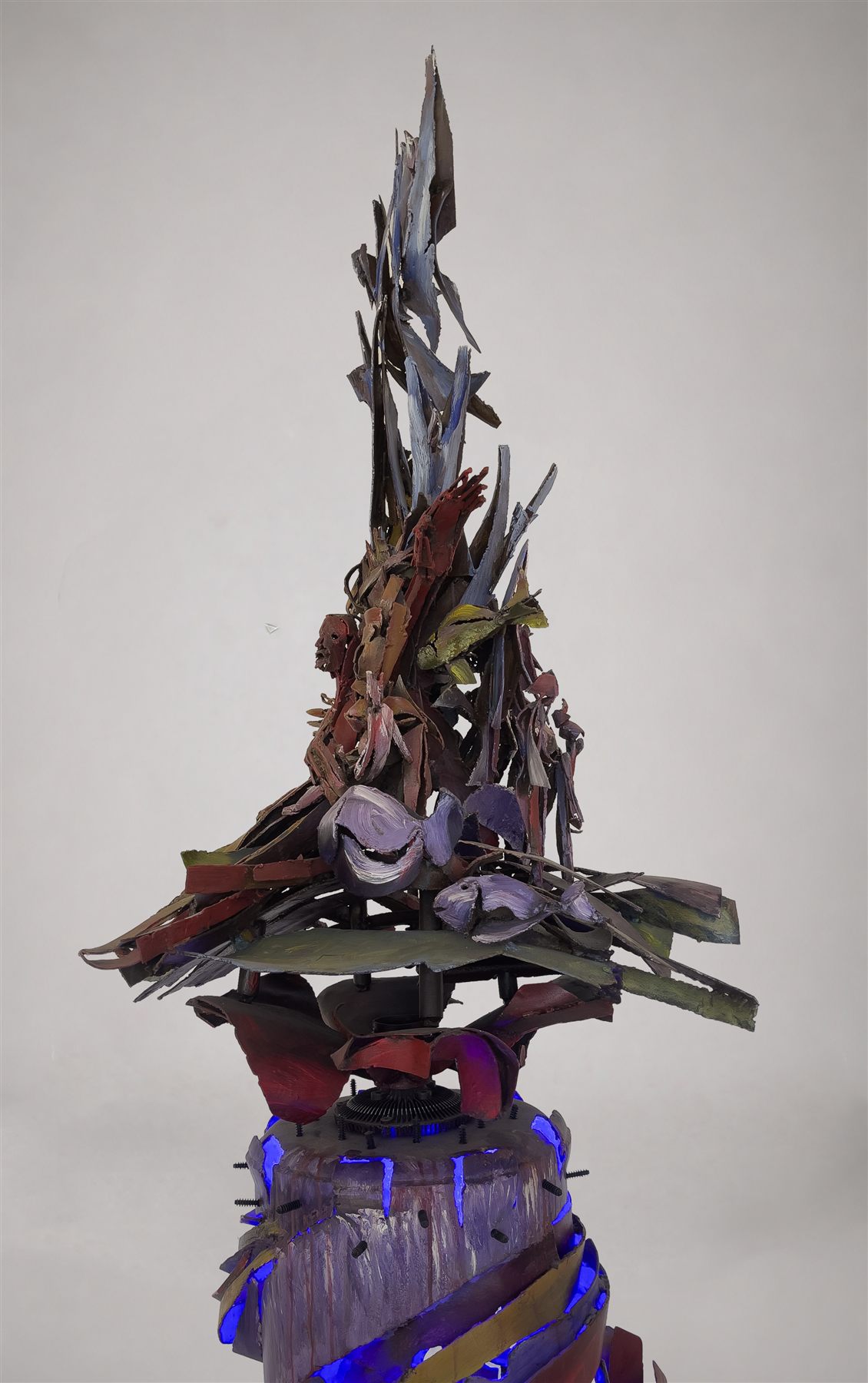 Fersan El-Yam, Les Chevaucheurs de la Mer (2024), scultura di Antoine Berberi, vista 15 di 20