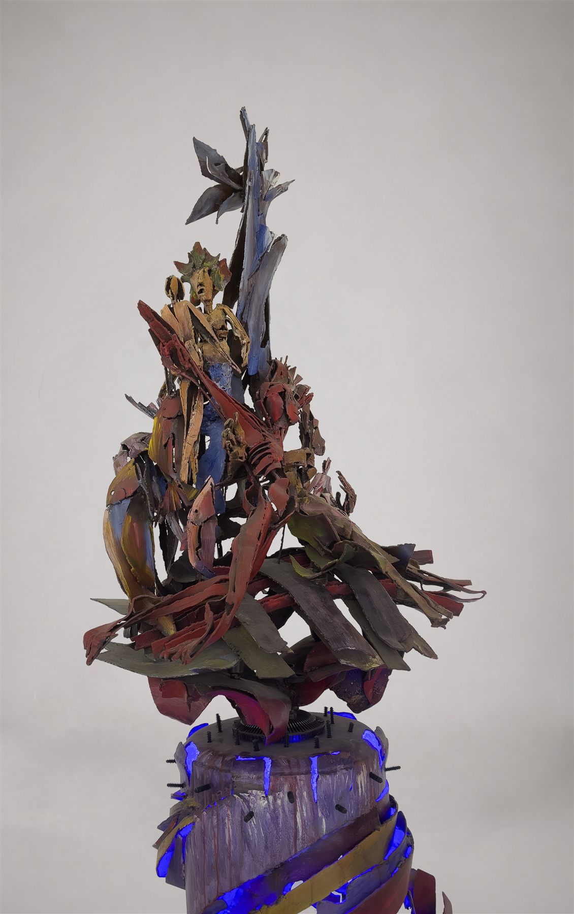 Fersan El-Yam, Les Chevaucheurs de la Mer (2024), scultura di Antoine Berberi, vista 18 di 20