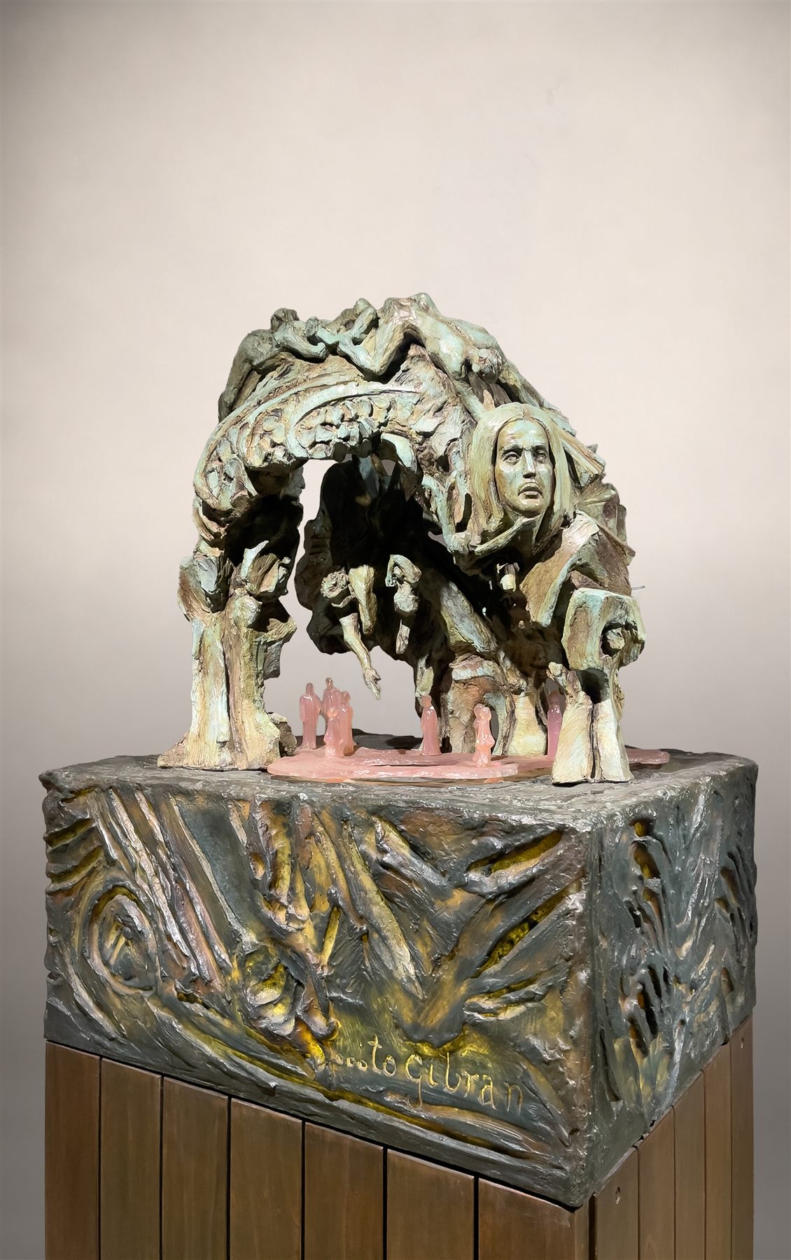 Tribut to Gibran Khalil Gibran, Dossier II (2000), sculpture d'Antoine Berberi, vue 2 sur 20