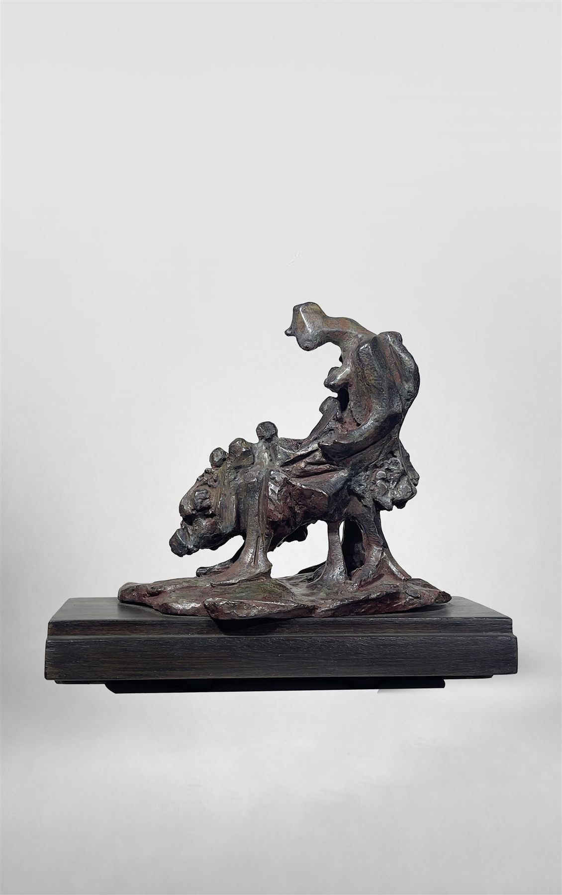 La Mamma (2000), sculpture by Antoine Berberi, view 6 of 9
