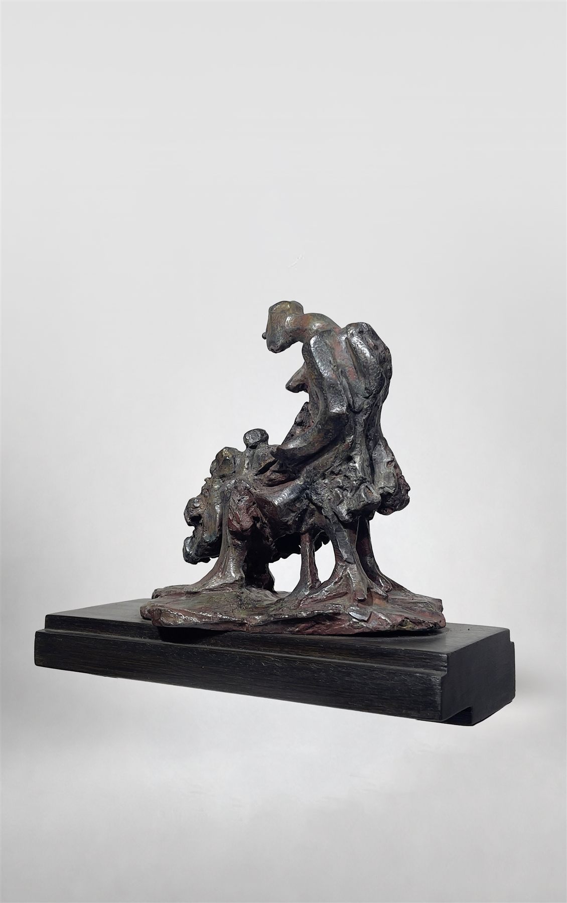 La Mamma (2000), sculpture by Antoine Berberi, view 7 of 9
